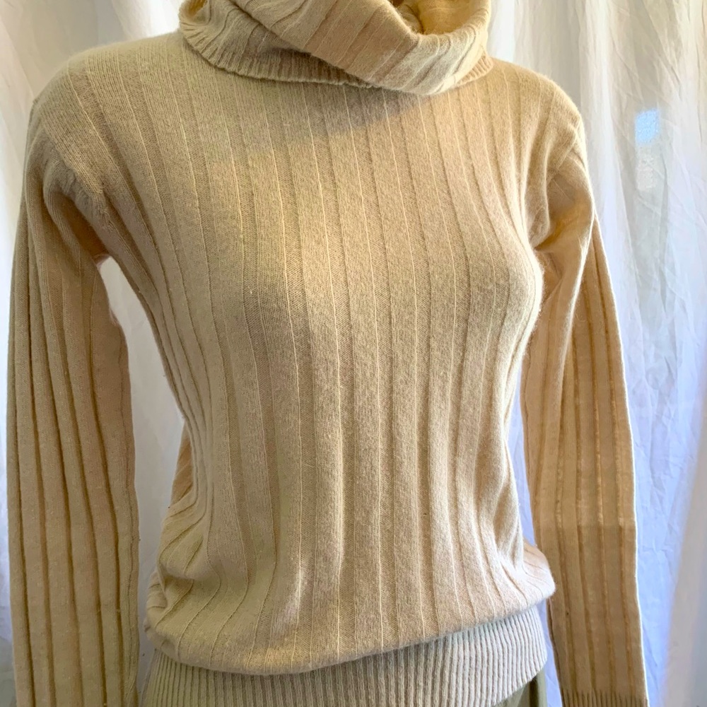 Vintage Cream Lambswool turtleneck 70s 80s M
